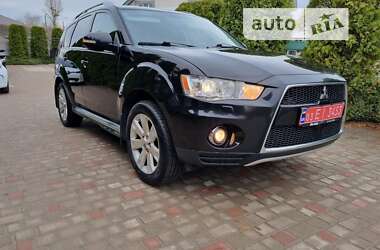 Внедорожник / Кроссовер Mitsubishi Outlander 2010 в Золочеве