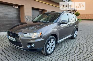 Mitsubishi Outlander 2011