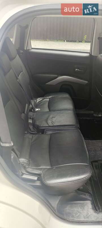 Позашляховик / Кросовер Mitsubishi Outlander 2012 в Кам'янець-Подільському