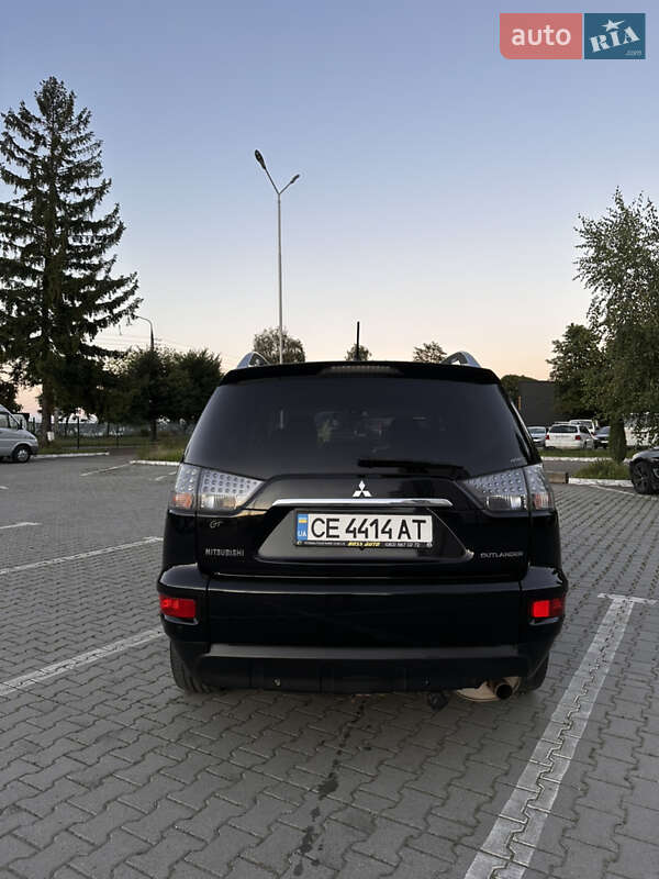 Позашляховик / Кросовер Mitsubishi Outlander 2010 в Чернівцях
