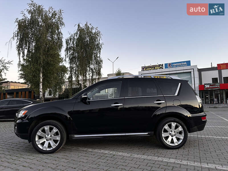 Позашляховик / Кросовер Mitsubishi Outlander 2010 в Чернівцях