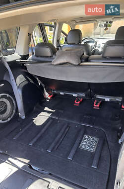 Внедорожник / Кроссовер Mitsubishi Outlander 2010 в 