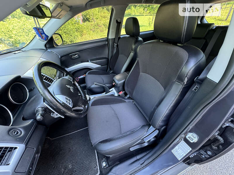 Внедорожник / Кроссовер Mitsubishi Outlander 2011 в Полтаве