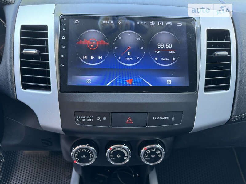 Внедорожник / Кроссовер Mitsubishi Outlander 2011 в Полтаве