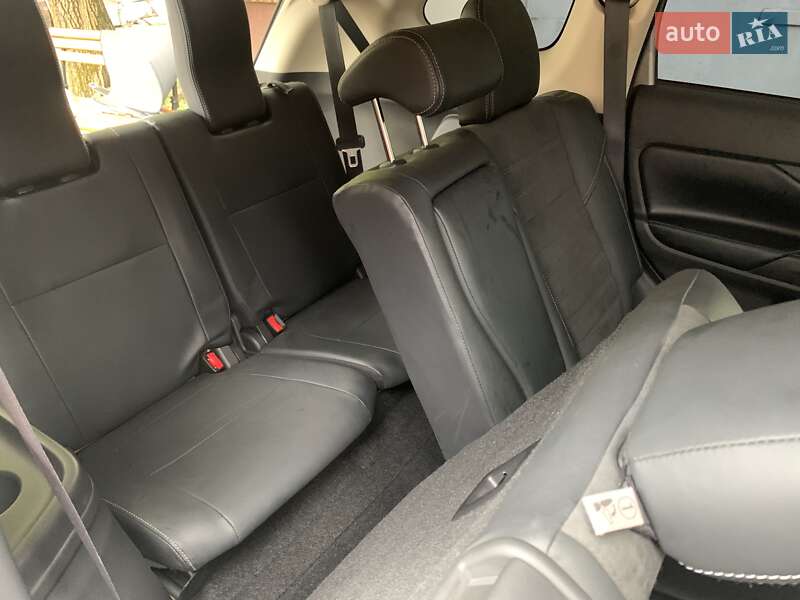 Внедорожник / Кроссовер Mitsubishi Outlander 2020 в Бродах