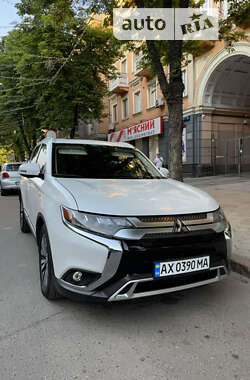 Mitsubishi Outlander 2019