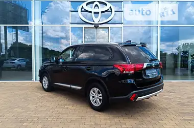 Mitsubishi Outlander 2017