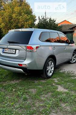 Внедорожник / Кроссовер Mitsubishi Outlander 2014 в Сумах