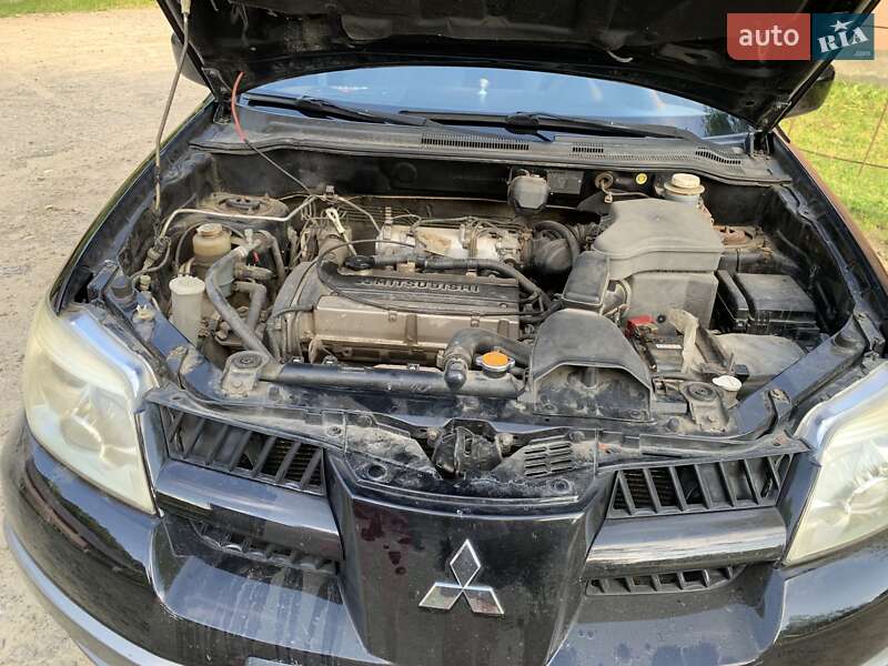 Внедорожник / Кроссовер Mitsubishi Outlander 2005 в Рахове фото 8 Внедорожник / Кроссовер Mitsubishi Outlander 2005 в Рахове