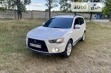 Mitsubishi Outlander 2011