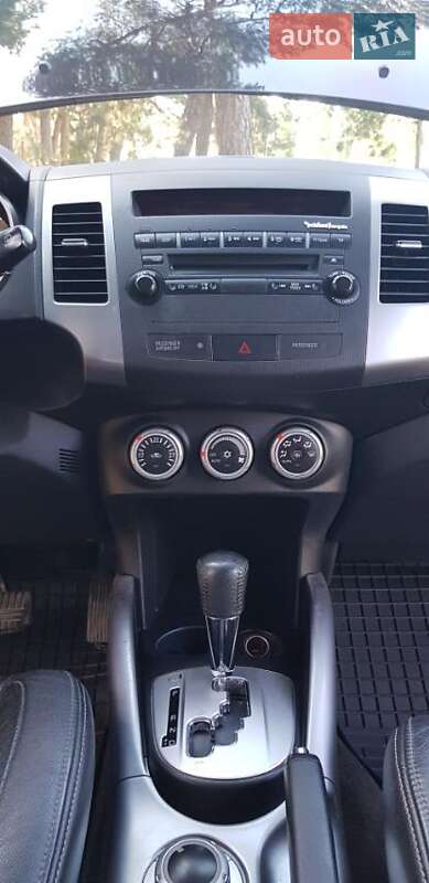 Внедорожник / Кроссовер Mitsubishi Outlander 2008 в Ахтырке