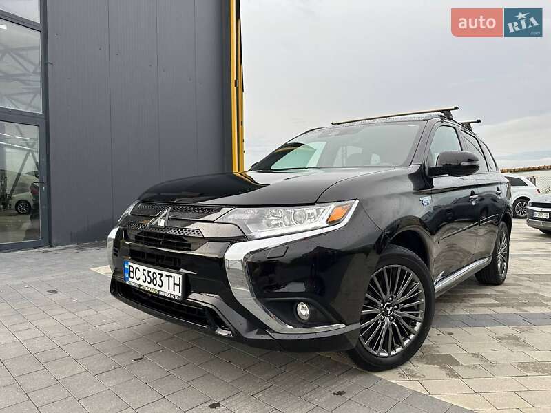 Внедорожник / Кроссовер Mitsubishi Outlander 2020 в Львове