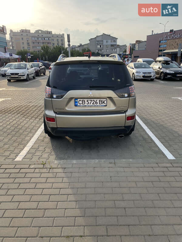 Позашляховик / Кросовер Mitsubishi Outlander 2007 в Києві