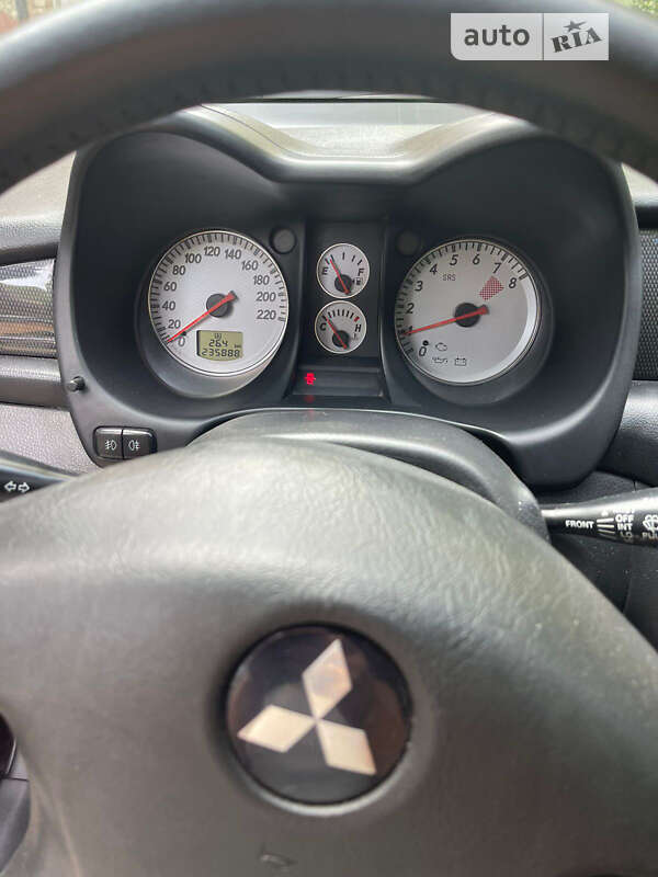 Внедорожник / Кроссовер Mitsubishi Outlander 2007 в Черновцах