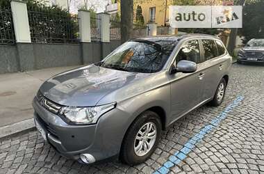 Mitsubishi Outlander 2012