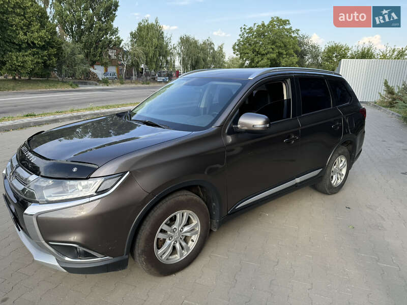 Внедорожник / Кроссовер Mitsubishi Outlander 2016 в Белой Церкви фото 15 Внедорожник / Кроссовер Mitsubishi Outlander 2016 в Белой Церкви