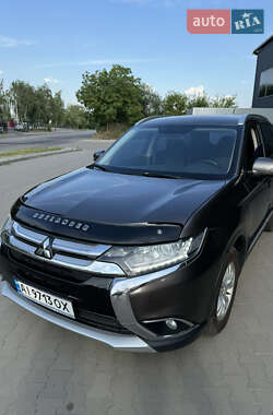 Внедорожник / Кроссовер Mitsubishi Outlander 2016 в Белой Церкви