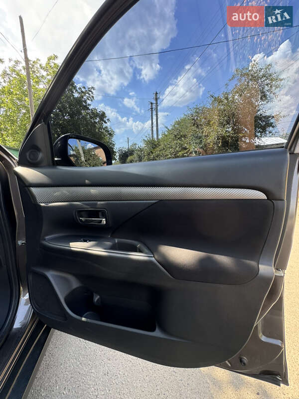 Внедорожник / Кроссовер Mitsubishi Outlander 2016 в Белой Церкви фото 39 Внедорожник / Кроссовер Mitsubishi Outlander 2016 в Белой Церкви