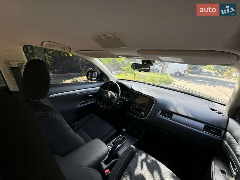 Внедорожник / Кроссовер Mitsubishi Outlander 2016 в Белой Церкви фото 43 Внедорожник / Кроссовер Mitsubishi Outlander 2016 в Белой Церкви