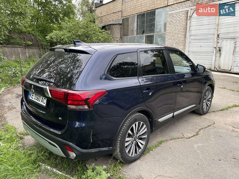 Позашляховик / Кросовер Mitsubishi Outlander 2019 в Кривому Розі