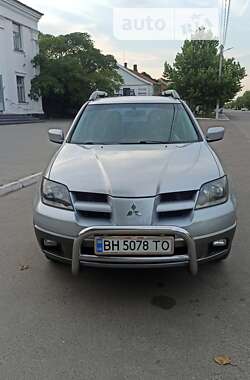 Позашляховик / Кросовер Mitsubishi Outlander 2004 в Кілії