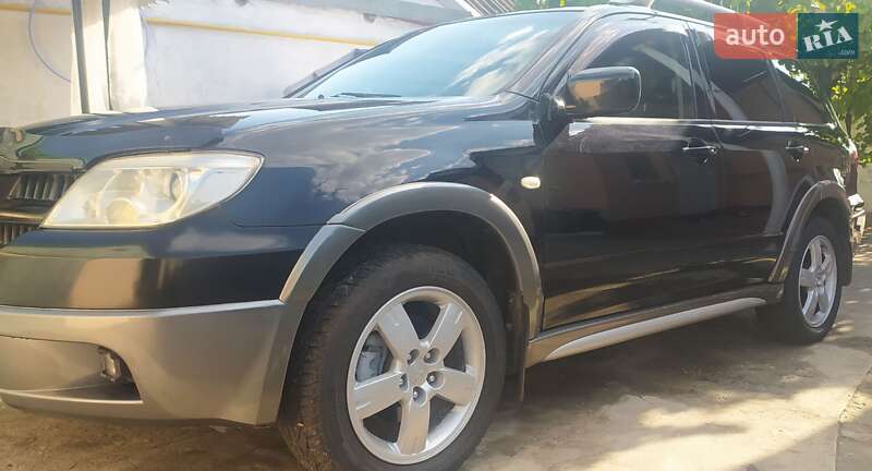 Внедорожник / Кроссовер Mitsubishi Outlander 2005 в Березовке фото 10 Внедорожник / Кроссовер Mitsubishi Outlander 2005 в Березовке