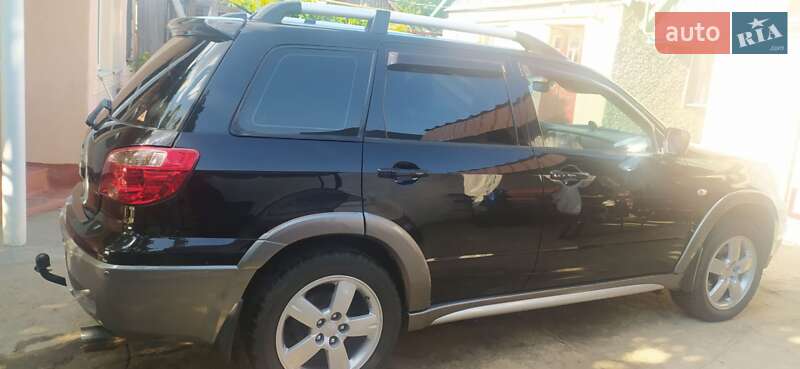 Внедорожник / Кроссовер Mitsubishi Outlander 2005 в Березовке фото 14 Внедорожник / Кроссовер Mitsubishi Outlander 2005 в Березовке