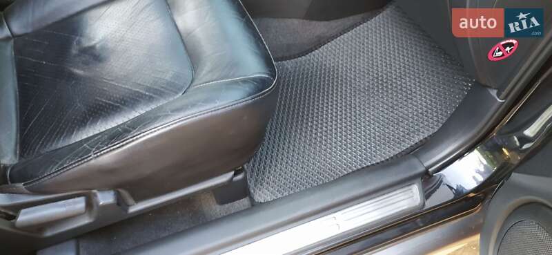 Внедорожник / Кроссовер Mitsubishi Outlander 2005 в Березовке фото 23 Внедорожник / Кроссовер Mitsubishi Outlander 2005 в Березовке