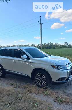 Позашляховик / Кросовер Mitsubishi Outlander 2018 в Білій Церкві