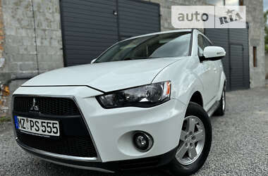 Mitsubishi Outlander 2011