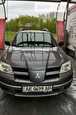 Позашляховик / Кросовер Mitsubishi Outlander 2005 в Кривому Розі