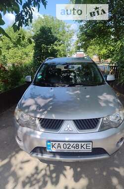 Позашляховик / Кросовер Mitsubishi Outlander 2007 в Києві