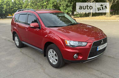 Внедорожник / Кроссовер Mitsubishi Outlander 2012 в Николаеве