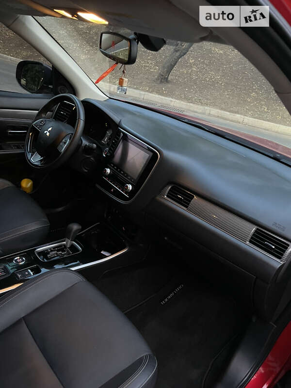 Внедорожник / Кроссовер Mitsubishi Outlander 2019 в Днепре