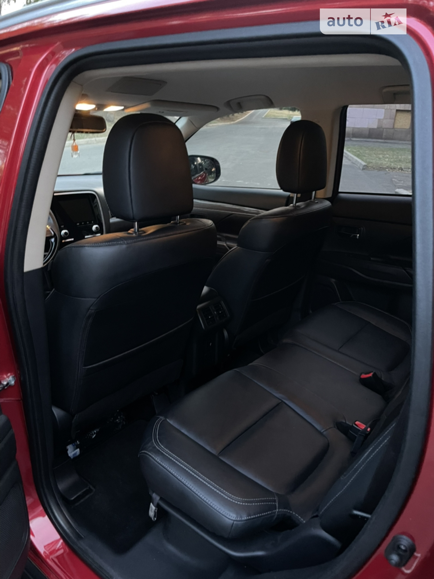 2019 Mitsubishi Outlander - мініатюра 10