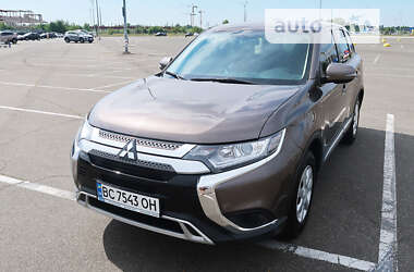 Mitsubishi Outlander 2018