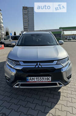 Позашляховик / Кросовер Mitsubishi Outlander 2019 в Житомирі