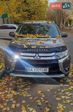 Mitsubishi Outlander 2015