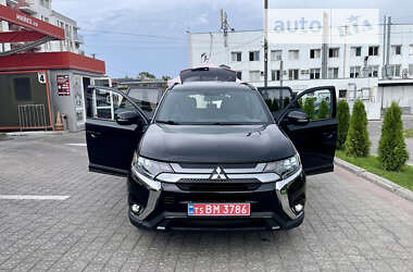 Внедорожник / Кроссовер Mitsubishi Outlander 2019 в Львове