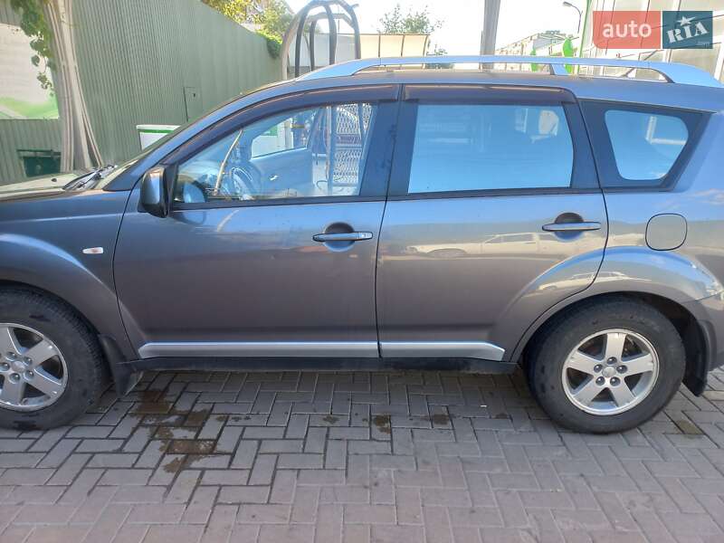 Позашляховик / Кросовер Mitsubishi Outlander 2008 в Хмельницькому