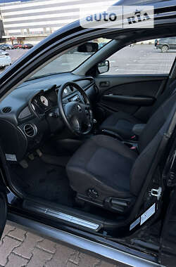 Внедорожник / Кроссовер Mitsubishi Outlander 2005 в 