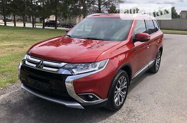 Внедорожник / Кроссовер Mitsubishi Outlander 2018 в Львове