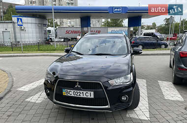 Mitsubishi Outlander 2010