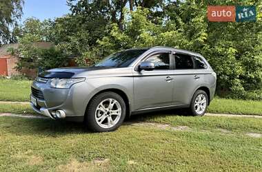 Mitsubishi Outlander 2013