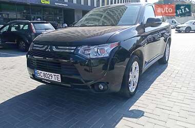 Mitsubishi Outlander 2013
