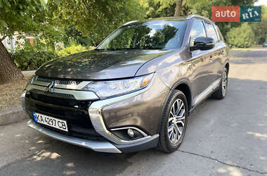 Mitsubishi Outlander 2016