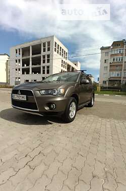 Mitsubishi Outlander 2011