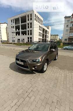 Внедорожник / Кроссовер Mitsubishi Outlander 2011 в Львове