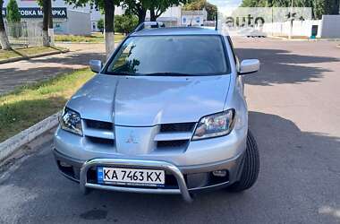 Позашляховик / Кросовер Mitsubishi Outlander 2004 в Києві