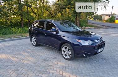 Mitsubishi Outlander 2013